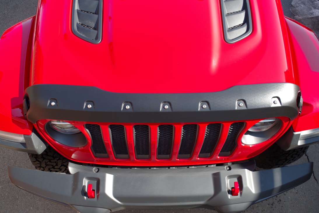 Jeep-Wrangler-JL-2018-Tough-Guard-Hood-Protector-TG-7W18-b